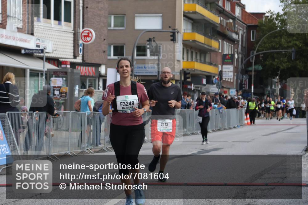 15.09.2024 - PSD Bank Halbmarathon Michael Strokosch http://msf.ph/oto/7081604 15.09.2024 12:26:58 Ziel 2113, 2812, 3249, 3490 meine-sportfotos.de