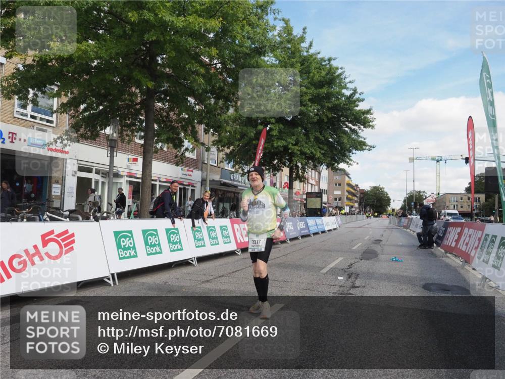 15.09.2024 - PSD Bank Halbmarathon Miley Keyser http://msf.ph/oto/7081669 15.09.2024 13:01:19 Ziel 2377 meine-sportfotos.de