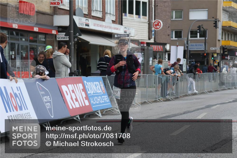15.09.2024 - PSD Bank Halbmarathon Michael Strokosch http://msf.ph/oto/7081708 15.09.2024 12:27:06 Ziel 2113, 2812, 3249 meine-sportfotos.de