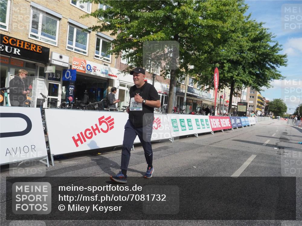 15.09.2024 - PSD Bank Halbmarathon Miley Keyser http://msf.ph/oto/7081732 15.09.2024 13:04:37 Ziel 1898 meine-sportfotos.de