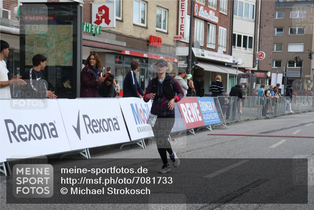 15.09.2024 - PSD Bank Halbmarathon Michael Strokosch http://msf.ph/oto/7081733 15.09.2024 12:27:07 Ziel 2113, 2812, 3249 meine-sportfotos.de