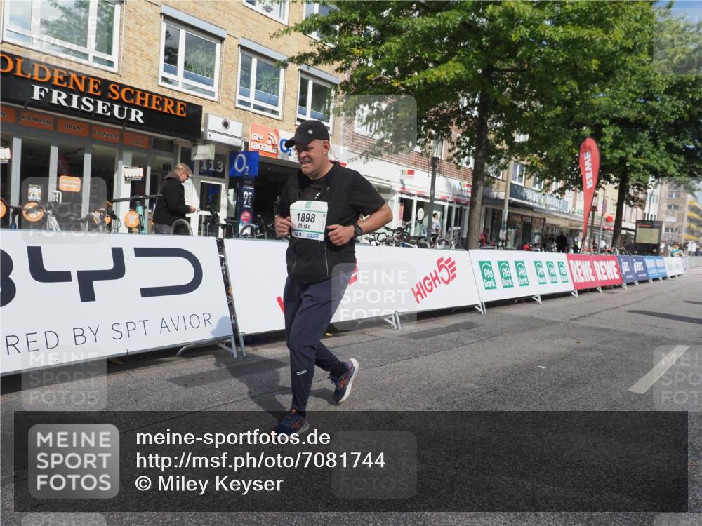 15.09.2024 - PSD Bank Halbmarathon Miley Keyser http://msf.ph/oto/7081744 15.09.2024 13:04:38 Ziel 1898 meine-sportfotos.de