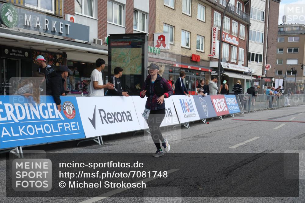 15.09.2024 - PSD Bank Halbmarathon Michael Strokosch http://msf.ph/oto/7081748 15.09.2024 12:27:08 Ziel 2113, 2812, 3249 meine-sportfotos.de