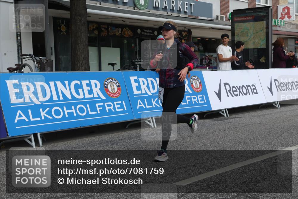 15.09.2024 - PSD Bank Halbmarathon Michael Strokosch http://msf.ph/oto/7081759 15.09.2024 12:27:09 Ziel 2113, 2812, 3249 meine-sportfotos.de