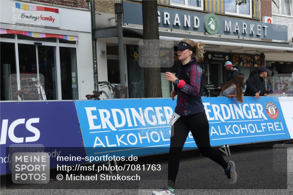 15.09.2024 - PSD Bank Halbmarathon Michael Strokosch http://msf.ph/oto/7081763 15.09.2024 12:27:09 Ziel 2113, 2812, 3249 meine-sportfotos.de