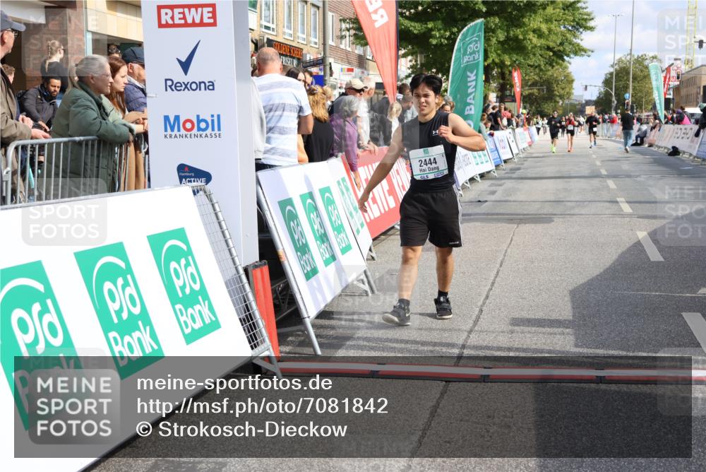 15.09.2024 - PSD Bank Halbmarathon Strokosch-Dieckow http://msf.ph/oto/7081842 15.09.2024 12:35:19 Ziel 2438, 2444, 3151, 3273, 3485 meine-sportfotos.de