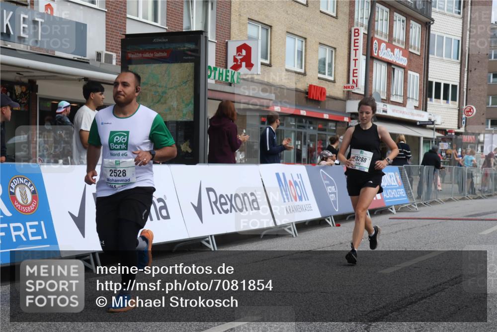 15.09.2024 - PSD Bank Halbmarathon Michael Strokosch http://msf.ph/oto/7081854 15.09.2024 12:27:24 Ziel 2114, 2156, 2309, 2528, 3288 meine-sportfotos.de