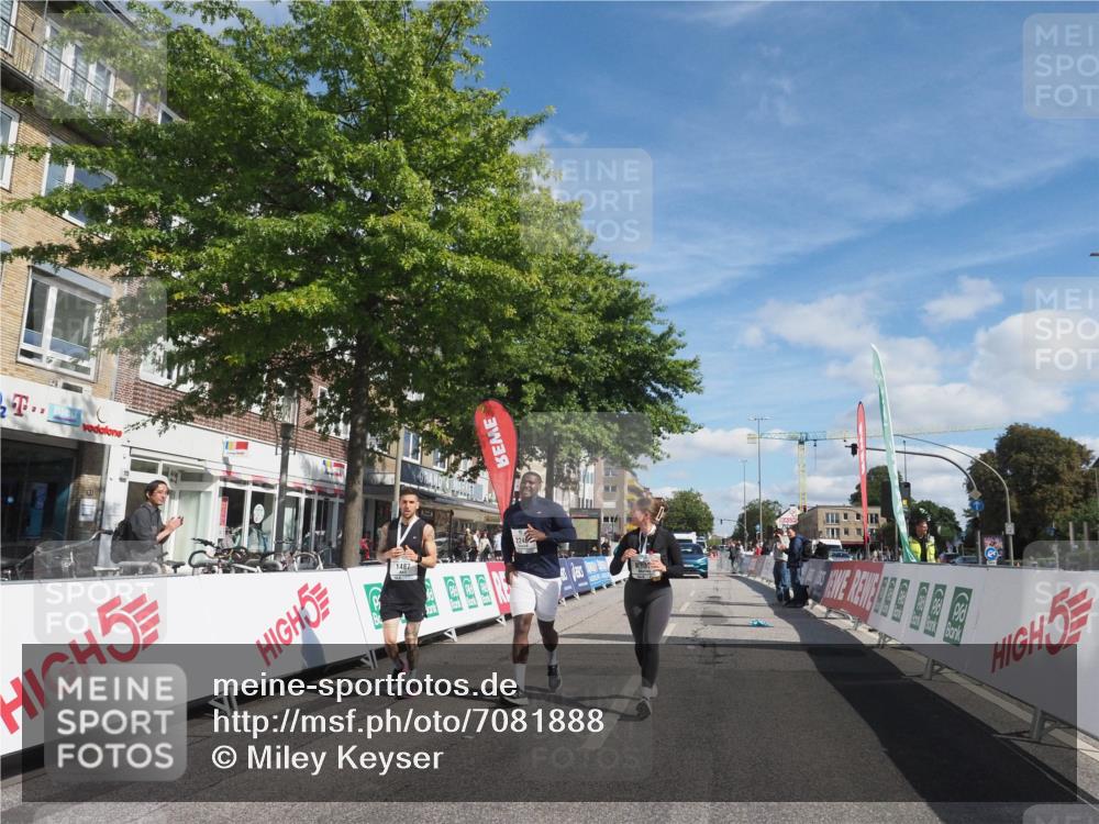 15.09.2024 - PSD Bank Halbmarathon Miley Keyser http://msf.ph/oto/7081888 15.09.2024 13:05:33 Ziel 2246, 3457 meine-sportfotos.de