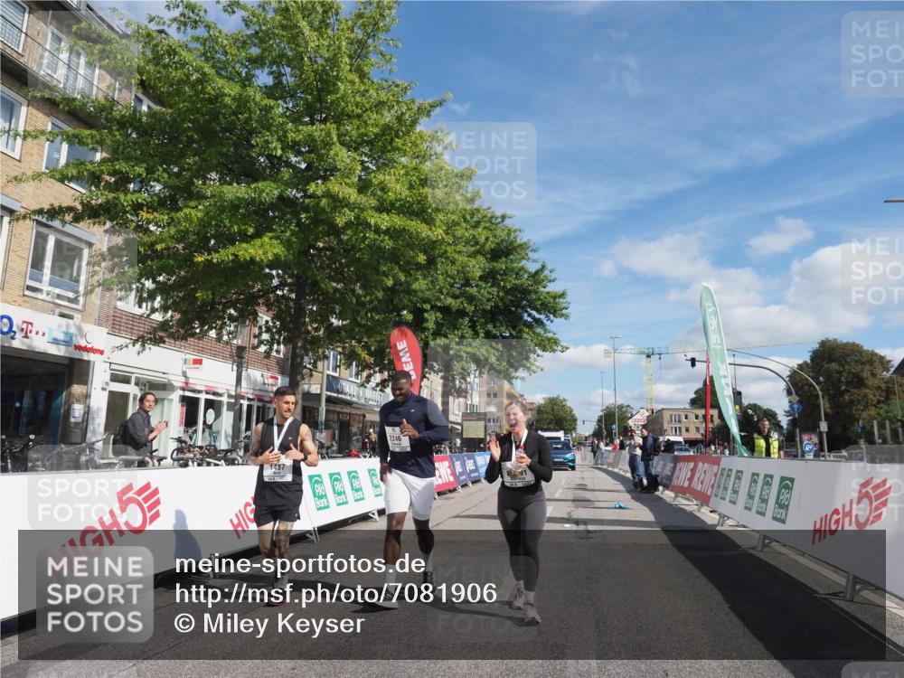 15.09.2024 - PSD Bank Halbmarathon Miley Keyser http://msf.ph/oto/7081906 15.09.2024 13:05:33 Ziel 2246, 3457 meine-sportfotos.de