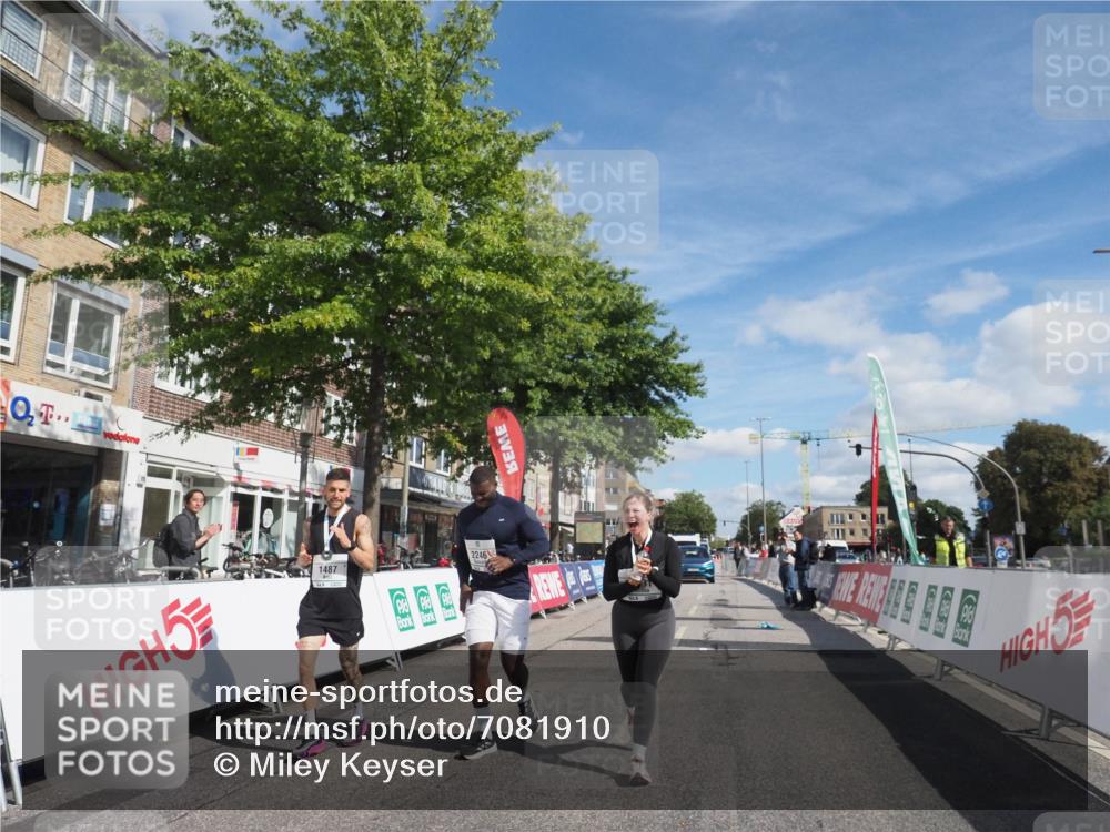 15.09.2024 - PSD Bank Halbmarathon Miley Keyser http://msf.ph/oto/7081910 15.09.2024 13:05:34 Ziel 2246, 3457 meine-sportfotos.de