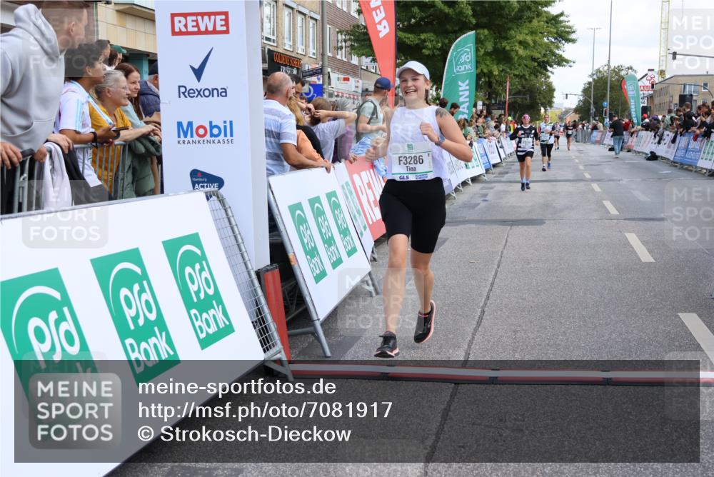 15.09.2024 - PSD Bank Halbmarathon Strokosch-Dieckow http://msf.ph/oto/7081917 15.09.2024 12:26:10 Ziel 1153, 3239, 3286 meine-sportfotos.de