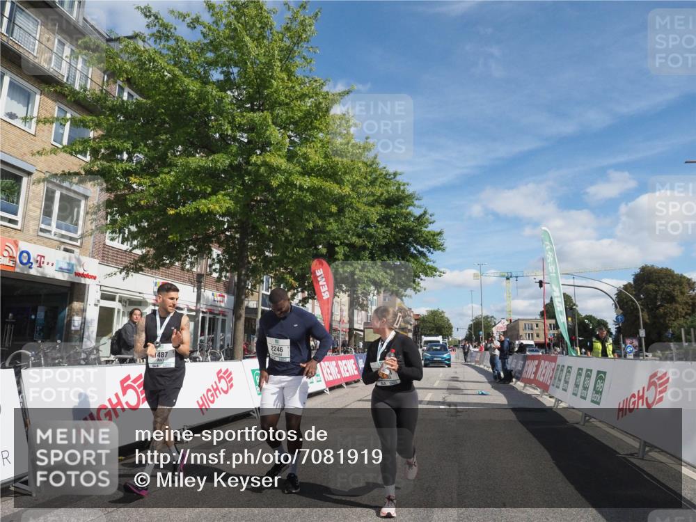 15.09.2024 - PSD Bank Halbmarathon Miley Keyser http://msf.ph/oto/7081919 15.09.2024 13:05:34 Ziel 2246, 3457 meine-sportfotos.de