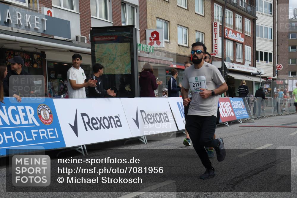 15.09.2024 - PSD Bank Halbmarathon Michael Strokosch http://msf.ph/oto/7081956 15.09.2024 12:27:33 Ziel 2114, 2156, 2309, 2360, 2528, 3288, 3424 meine-sportfotos.de