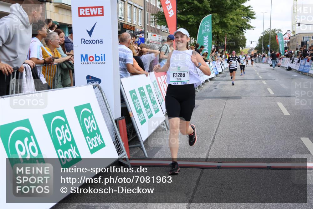 15.09.2024 - PSD Bank Halbmarathon Strokosch-Dieckow http://msf.ph/oto/7081963 15.09.2024 12:26:10 Ziel 1153, 3239, 3286 meine-sportfotos.de
