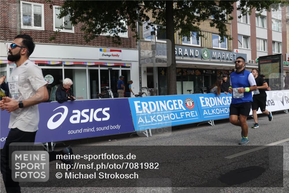 15.09.2024 - PSD Bank Halbmarathon Michael Strokosch http://msf.ph/oto/7081982 15.09.2024 12:27:35 Ziel 2114, 2156, 2309, 2360, 3424 meine-sportfotos.de