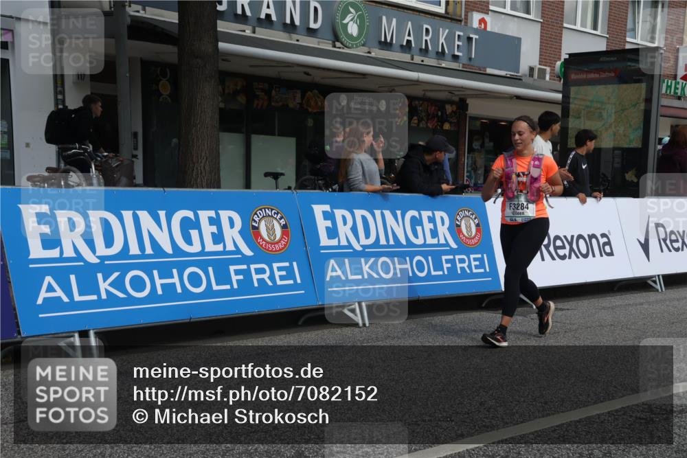 15.09.2024 - PSD Bank Halbmarathon Michael Strokosch http://msf.ph/oto/7082152 15.09.2024 12:27:50 Ziel 1858, 2360, 2420, 3073, 3284 meine-sportfotos.de