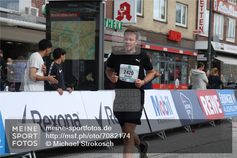 15.09.2024 - PSD Bank Halbmarathon Michael Strokosch http://msf.ph/oto/7082174 15.09.2024 12:27:52 Ziel 1858, 2322, 2420, 3073, 3284 meine-sportfotos.de