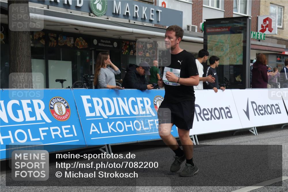 15.09.2024 - PSD Bank Halbmarathon Michael Strokosch http://msf.ph/oto/7082200 15.09.2024 12:27:53 Ziel 1858, 2322, 2420, 3073, 3284 meine-sportfotos.de