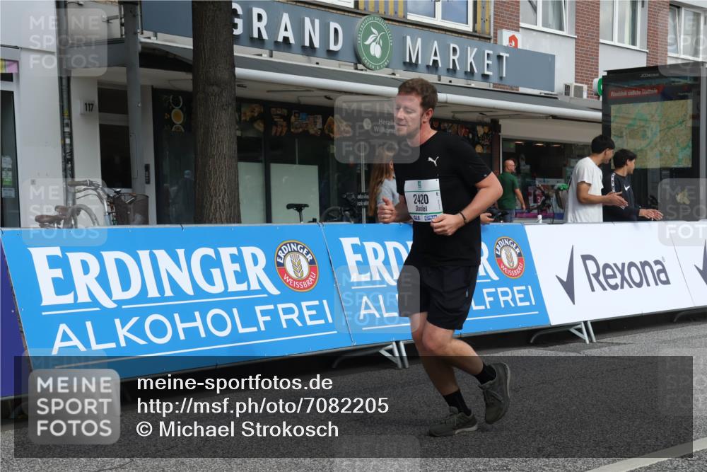 15.09.2024 - PSD Bank Halbmarathon Michael Strokosch http://msf.ph/oto/7082205 15.09.2024 12:27:54 Ziel 1858, 2322, 2420, 3073, 3284 meine-sportfotos.de