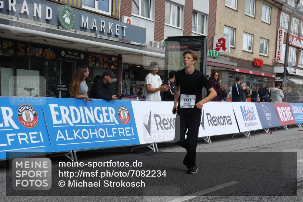 15.09.2024 - PSD Bank Halbmarathon Michael Strokosch http://msf.ph/oto/7082234 15.09.2024 12:27:57 Ziel 1858, 2322, 2420, 3073, 3284 meine-sportfotos.de