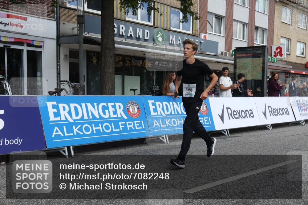 15.09.2024 - PSD Bank Halbmarathon Michael Strokosch http://msf.ph/oto/7082248 15.09.2024 12:27:57 Ziel 1858, 2322, 2420, 3073, 3284 meine-sportfotos.de