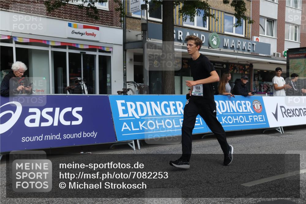 15.09.2024 - PSD Bank Halbmarathon Michael Strokosch http://msf.ph/oto/7082253 15.09.2024 12:27:58 Ziel 1858, 2322, 2420, 3073, 3284 meine-sportfotos.de