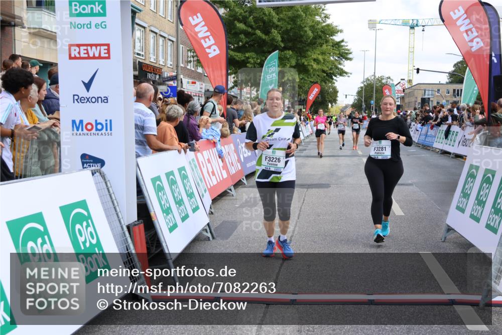 15.09.2024 - PSD Bank Halbmarathon Strokosch-Dieckow http://msf.ph/oto/7082263 15.09.2024 12:26:20 Ziel 3226, 3239, 3281, 3286, 3413 meine-sportfotos.de