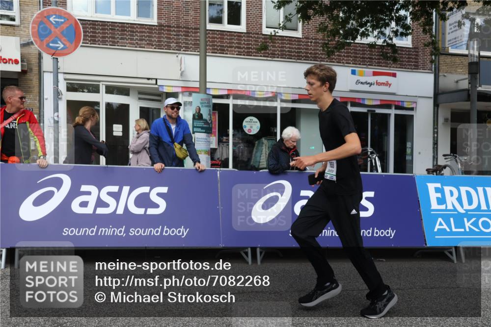 15.09.2024 - PSD Bank Halbmarathon Michael Strokosch http://msf.ph/oto/7082268 15.09.2024 12:27:58 Ziel 1858, 2322, 2420, 3073, 3284 meine-sportfotos.de