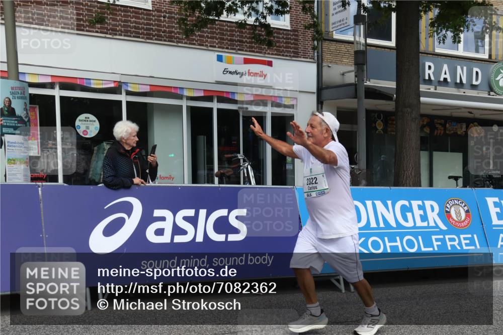 15.09.2024 - PSD Bank Halbmarathon Michael Strokosch http://msf.ph/oto/7082362 15.09.2024 12:28:04 Ziel 1858, 2322, 2439, 2441, 3073, 3327 meine-sportfotos.de