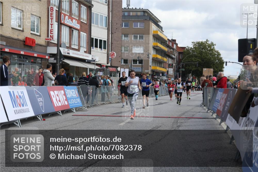 15.09.2024 - PSD Bank Halbmarathon Michael Strokosch http://msf.ph/oto/7082378 15.09.2024 12:28:07 Ziel 2322, 2392, 2439, 2441, 3017, 3073, 3121, 3327 meine-sportfotos.de