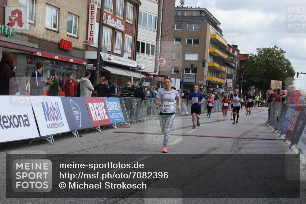 15.09.2024 - PSD Bank Halbmarathon Michael Strokosch http://msf.ph/oto/7082396 15.09.2024 12:28:07 Ziel 2322, 2392, 2439, 2441, 3017, 3073, 3121, 3327 meine-sportfotos.de