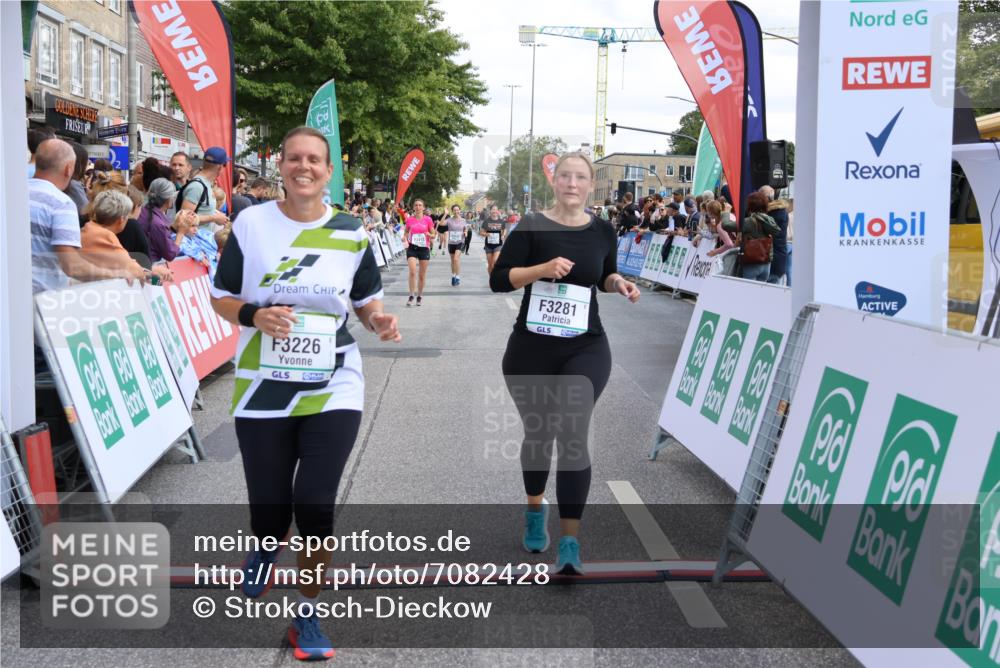 15.09.2024 - PSD Bank Halbmarathon Strokosch-Dieckow http://msf.ph/oto/7082428 15.09.2024 12:26:21 Ziel 3156, 3157, 3226, 3239, 3281, 3286, 3413 meine-sportfotos.de