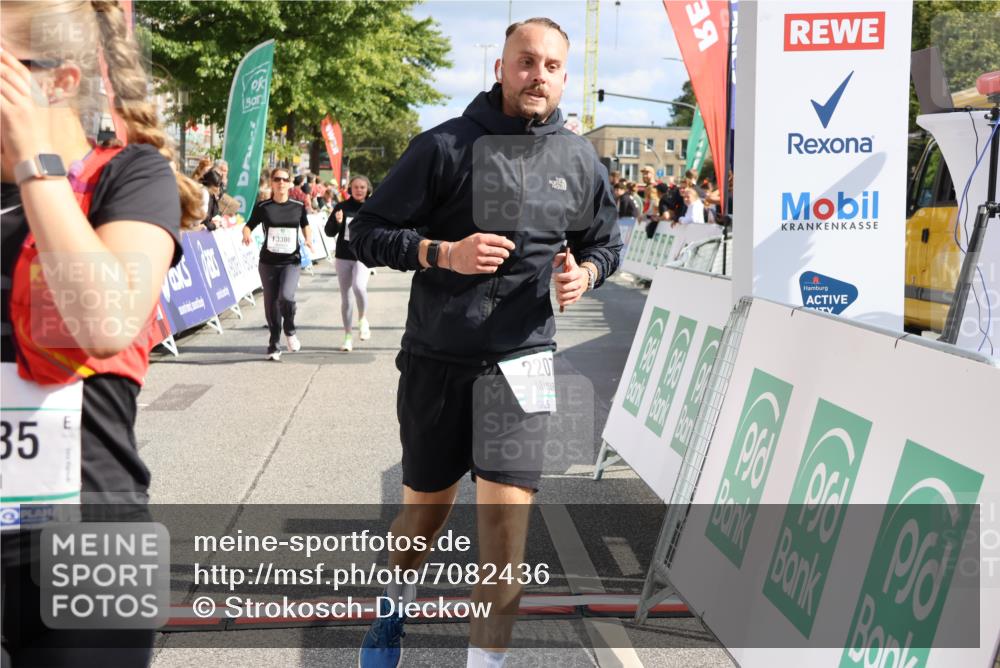 15.09.2024 - PSD Bank Halbmarathon Strokosch-Dieckow http://msf.ph/oto/7082436 15.09.2024 12:35:38 Ziel 2207, 2324, 3178, 3300, 3335, 3468 meine-sportfotos.de