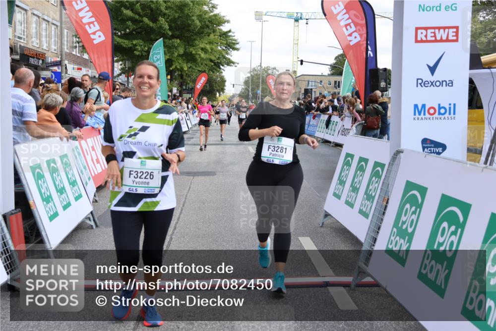 15.09.2024 - PSD Bank Halbmarathon Strokosch-Dieckow http://msf.ph/oto/7082450 15.09.2024 12:26:21 Ziel 3156, 3157, 3226, 3239, 3281, 3286, 3413 meine-sportfotos.de