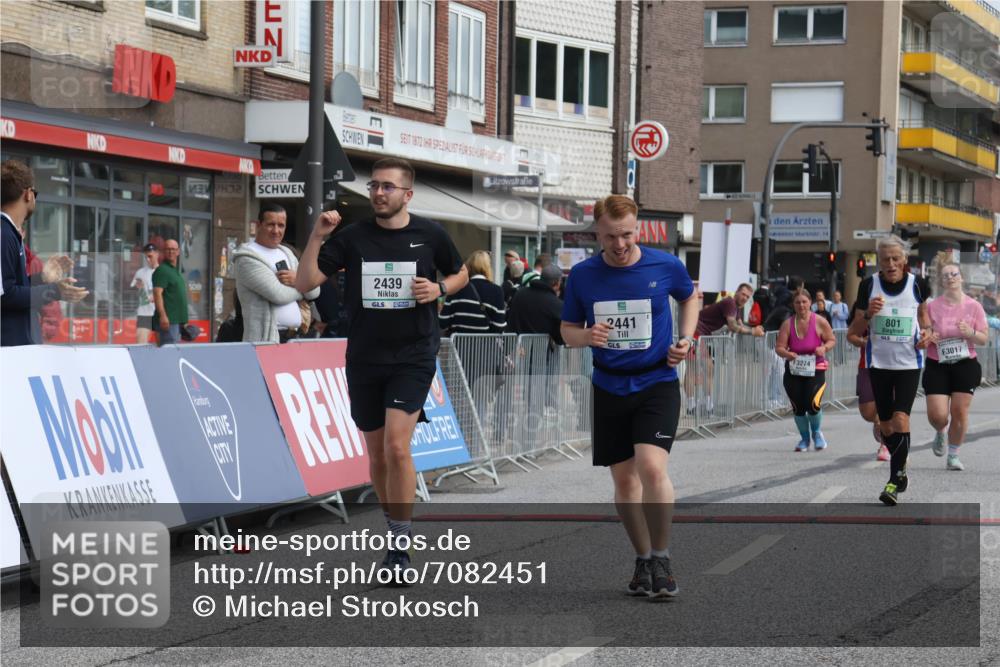 15.09.2024 - PSD Bank Halbmarathon Michael Strokosch http://msf.ph/oto/7082451 15.09.2024 12:28:11 Ziel 2322, 2392, 2439, 2441, 3017, 3121, 3274, 3327 meine-sportfotos.de