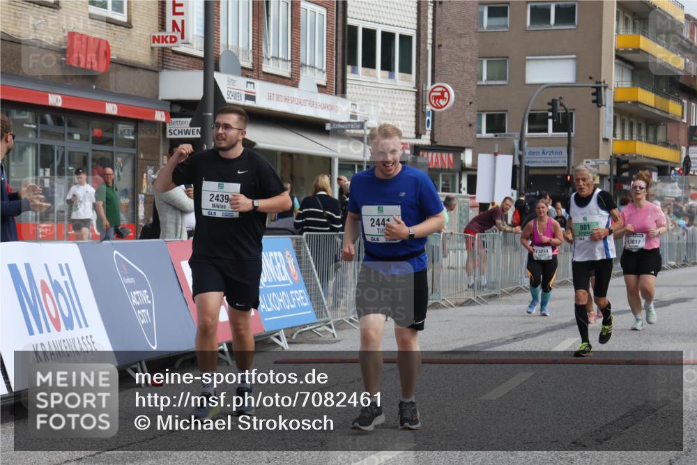 15.09.2024 - PSD Bank Halbmarathon Michael Strokosch http://msf.ph/oto/7082461 15.09.2024 12:28:12 Ziel 2322, 2392, 2439, 2441, 3017, 3121, 3274, 3327 meine-sportfotos.de