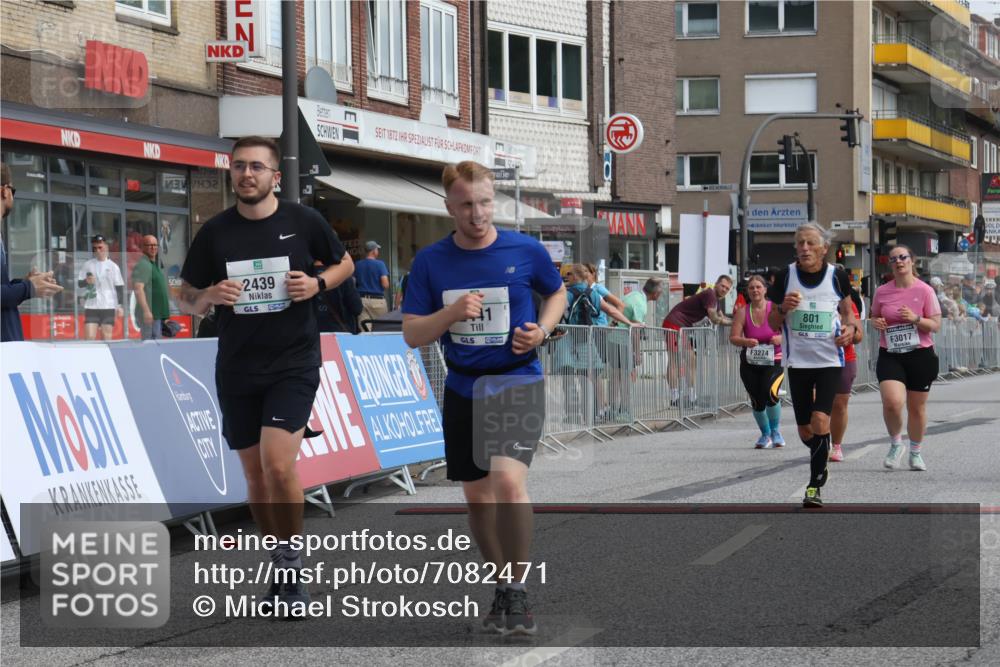 15.09.2024 - PSD Bank Halbmarathon Michael Strokosch http://msf.ph/oto/7082471 15.09.2024 12:28:12 Ziel 2322, 2392, 2439, 2441, 3017, 3121, 3274, 3327 meine-sportfotos.de