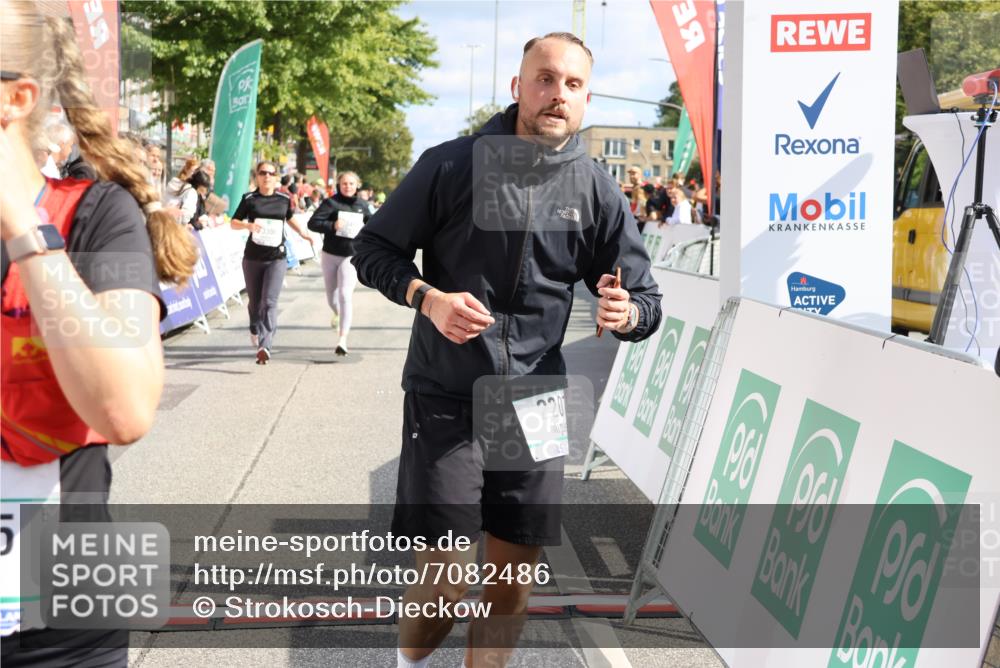 15.09.2024 - PSD Bank Halbmarathon Strokosch-Dieckow http://msf.ph/oto/7082486 15.09.2024 12:35:38 Ziel 2207, 2324, 3178, 3300, 3335, 3468 meine-sportfotos.de