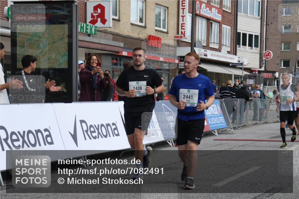 15.09.2024 - PSD Bank Halbmarathon Michael Strokosch http://msf.ph/oto/7082491 15.09.2024 12:28:13 Ziel 2392, 2439, 2441, 3017, 3121, 3274, 3327 meine-sportfotos.de