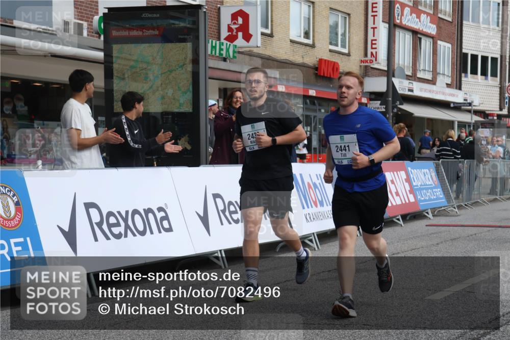 15.09.2024 - PSD Bank Halbmarathon Michael Strokosch http://msf.ph/oto/7082496 15.09.2024 12:28:13 Ziel 2392, 2439, 2441, 3017, 3121, 3274, 3327 meine-sportfotos.de