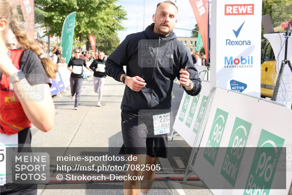 15.09.2024 - PSD Bank Halbmarathon Strokosch-Dieckow http://msf.ph/oto/7082505 15.09.2024 12:35:38 Ziel 2207, 2324, 3178, 3300, 3335, 3468 meine-sportfotos.de