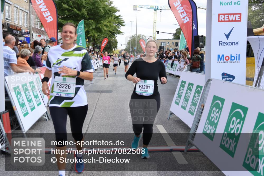 15.09.2024 - PSD Bank Halbmarathon Strokosch-Dieckow http://msf.ph/oto/7082508 15.09.2024 12:26:21 Ziel 3156, 3157, 3226, 3239, 3281, 3286, 3413 meine-sportfotos.de