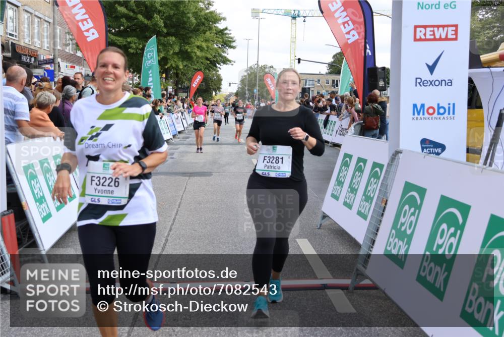15.09.2024 - PSD Bank Halbmarathon Strokosch-Dieckow http://msf.ph/oto/7082543 15.09.2024 12:26:21 Ziel 3156, 3157, 3226, 3239, 3281, 3286, 3413 meine-sportfotos.de