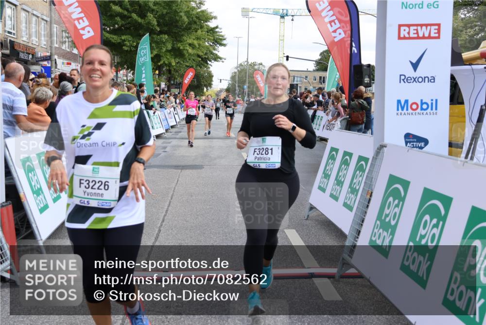 15.09.2024 - PSD Bank Halbmarathon Strokosch-Dieckow http://msf.ph/oto/7082562 15.09.2024 12:26:21 Ziel 3156, 3157, 3226, 3239, 3281, 3286, 3413 meine-sportfotos.de