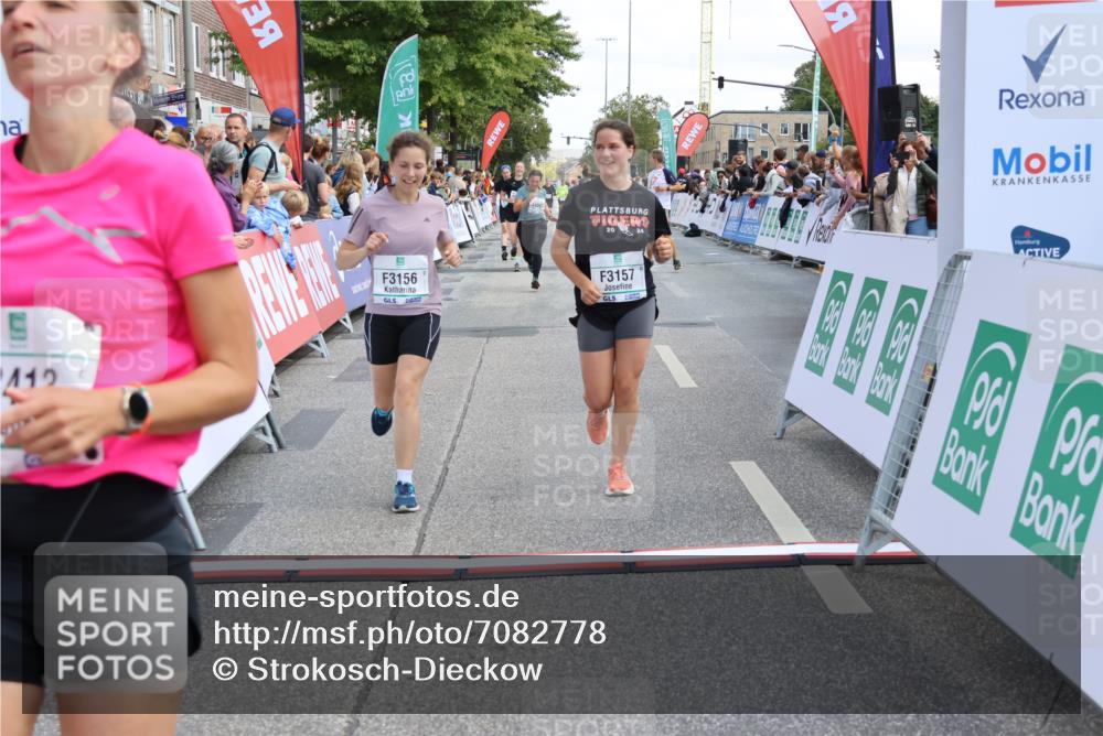15.09.2024 - PSD Bank Halbmarathon Strokosch-Dieckow http://msf.ph/oto/7082778 15.09.2024 12:26:28 Ziel 3086, 3156, 3157, 3226, 3281, 3342, 3413 meine-sportfotos.de