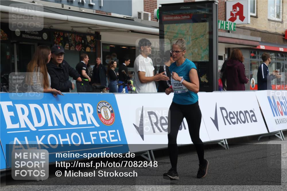 15.09.2024 - PSD Bank Halbmarathon Michael Strokosch http://msf.ph/oto/7082848 15.09.2024 12:28:51 Ziel 2075, 2076, 2157, 2288, 2715, 3057, 3247, 3255, 3266, 3325, 3401 meine-sportfotos.de