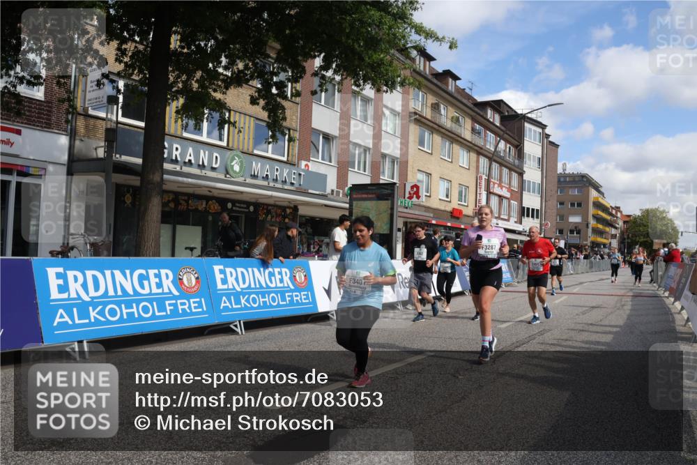 15.09.2024 - PSD Bank Halbmarathon Michael Strokosch http://msf.ph/oto/7083053 15.09.2024 12:29:03 Ziel 2073, 2075, 2089, 2157, 2288, 2362, 2451, 3129, 3247, 3266, 3287, 3325, 3401, 3491 meine-sportfotos.de