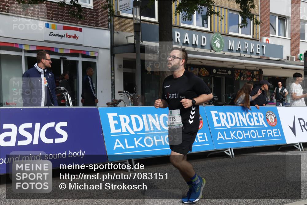 15.09.2024 - PSD Bank Halbmarathon Michael Strokosch http://msf.ph/oto/7083151 15.09.2024 12:29:08 Ziel 2073, 2075, 2089, 2362, 2446, 2451, 3129, 3247, 3266, 3287, 3325, 3401, 3473, 3488, 3491 meine-sportfotos.de