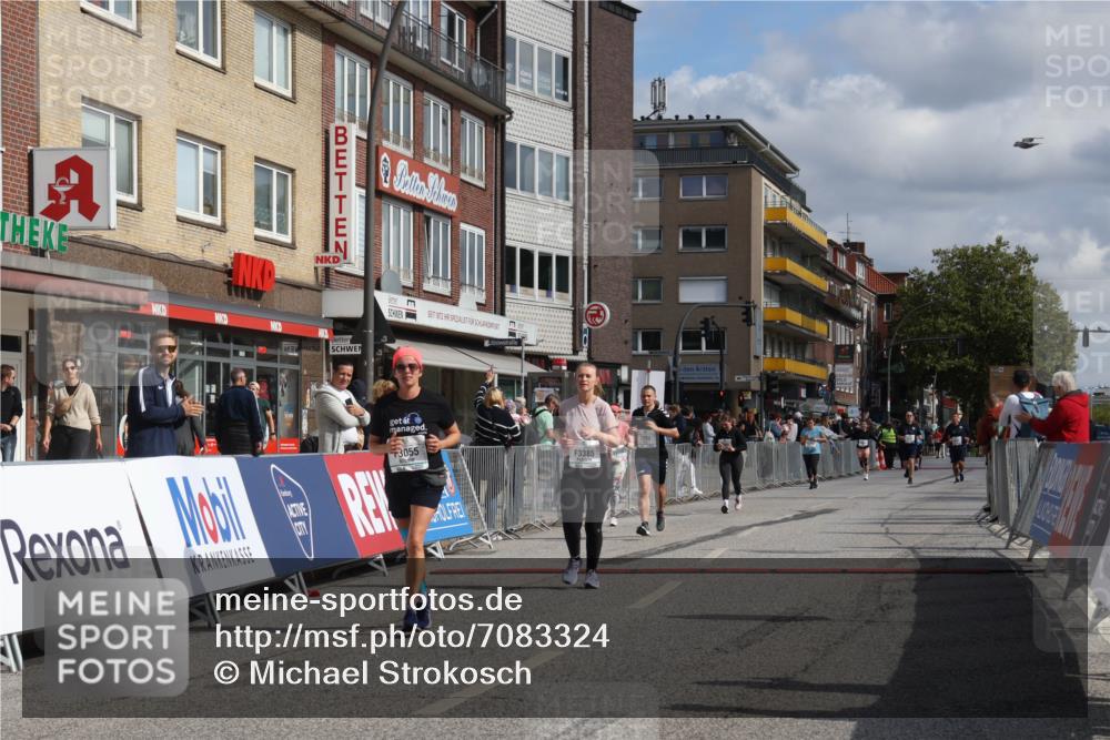 15.09.2024 - PSD Bank Halbmarathon Michael Strokosch http://msf.ph/oto/7083324 15.09.2024 12:29:32 Ziel 2093, 3055, 3091, 3334, 3385 meine-sportfotos.de