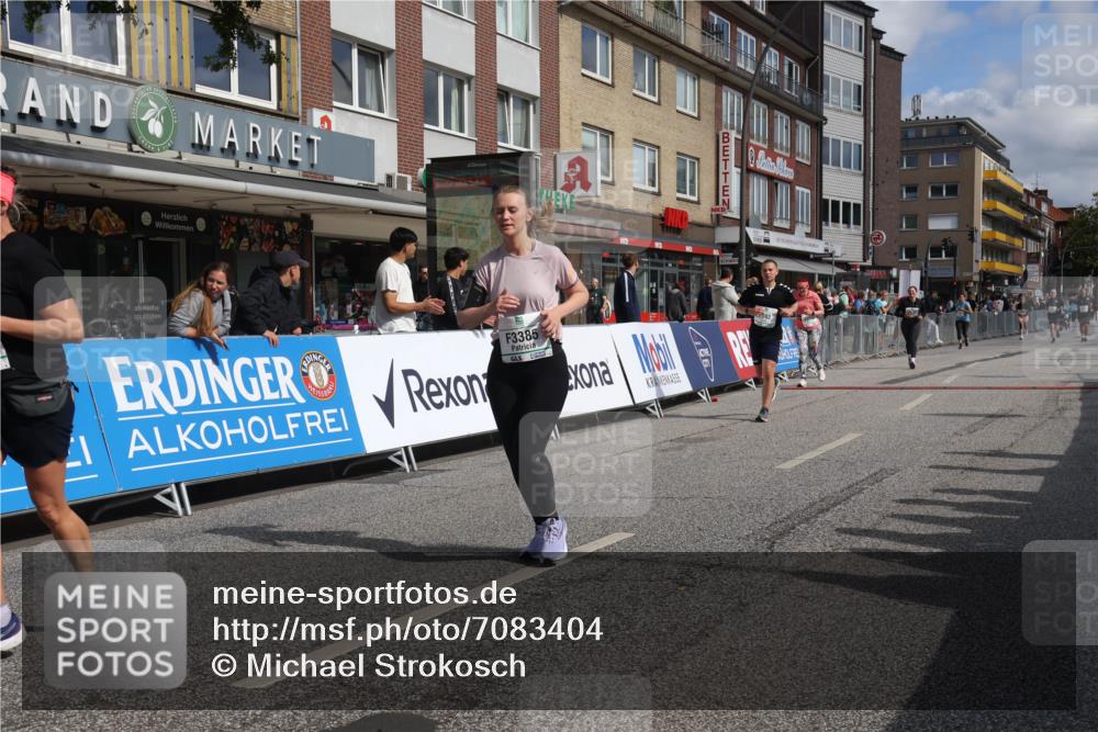 15.09.2024 - PSD Bank Halbmarathon Michael Strokosch http://msf.ph/oto/7083404 15.09.2024 12:29:36 Ziel 2093, 3055, 3091, 3334, 3385 meine-sportfotos.de